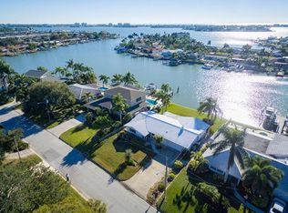 11888 Walker Ave, Seminole, FL 33772