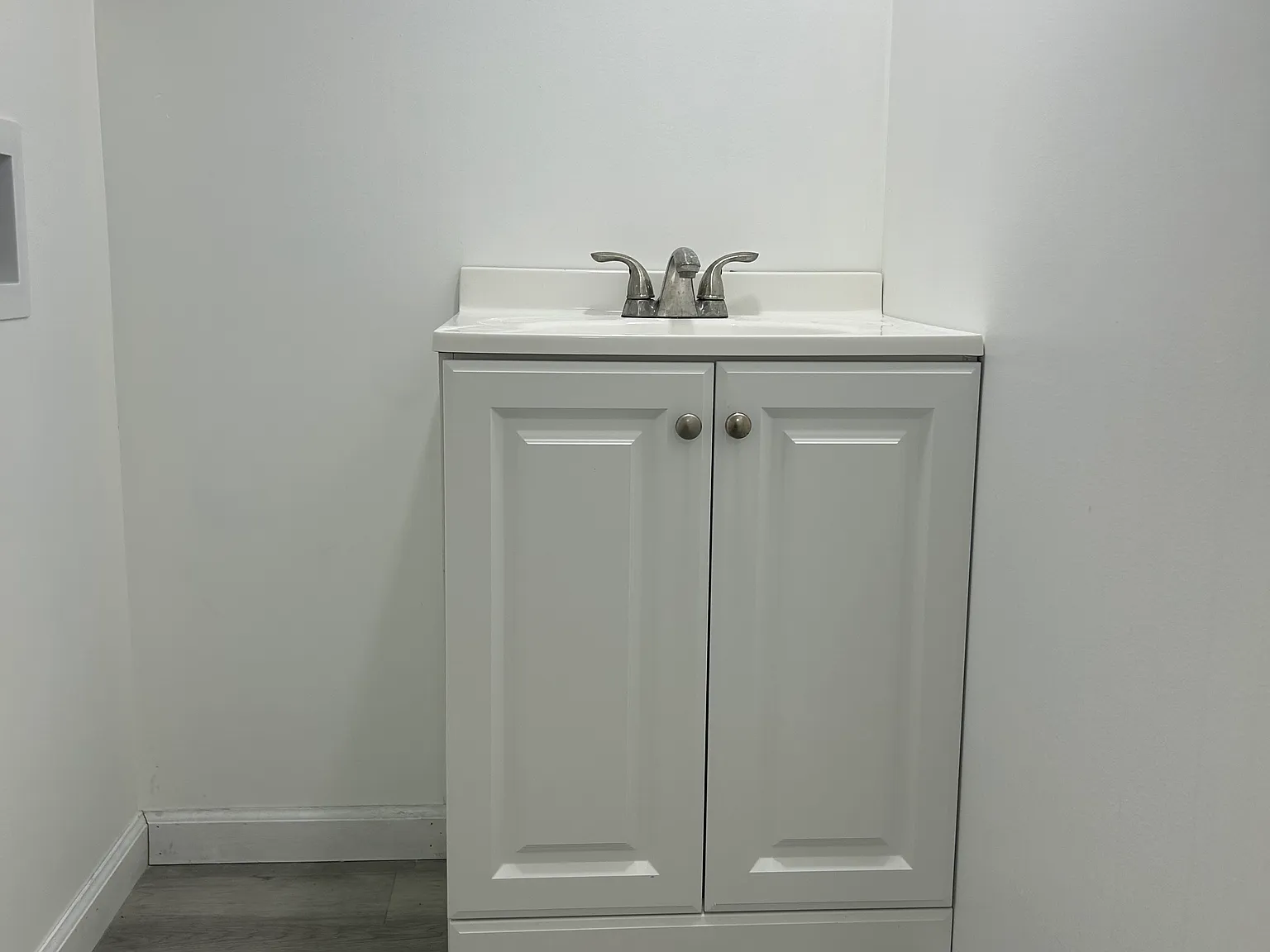 Studio, $999 — Photo 4