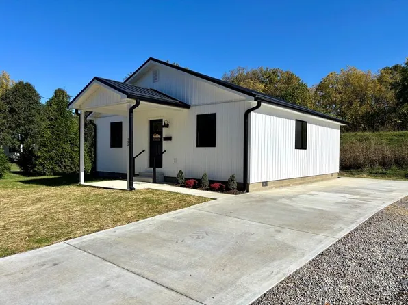 192 Victory Dr, Waverly, OH 45690