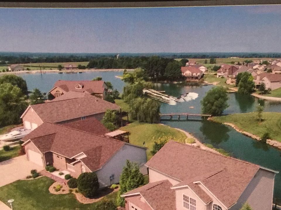 View of Lake/Clubhouse