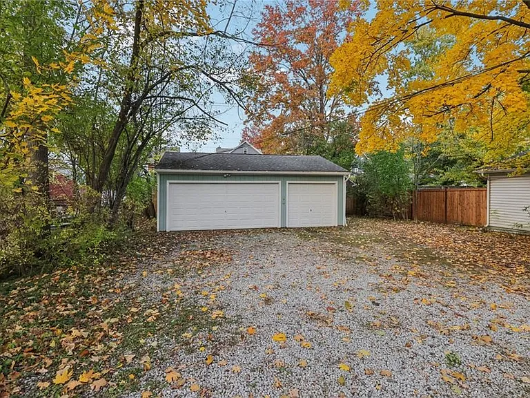 3387 Clarendon Rd #3 — Photo 6