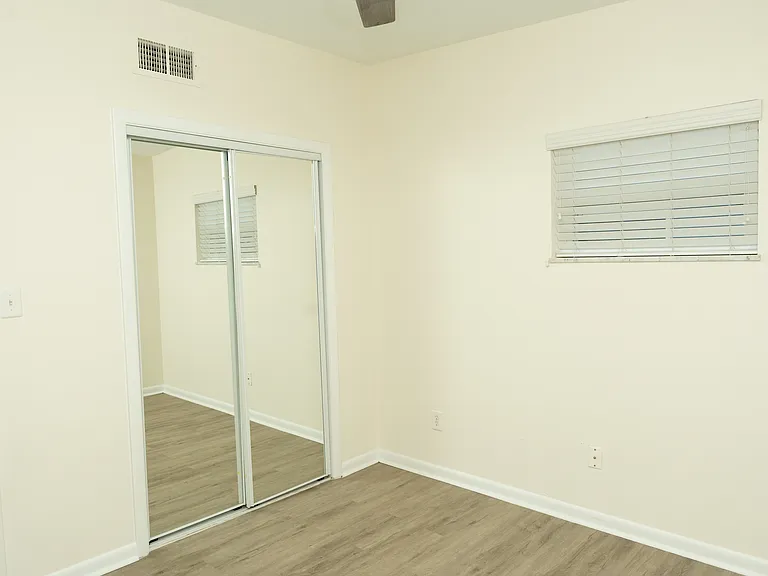 4315 Blonigen Ave — Photo 23