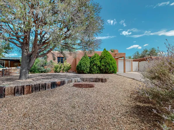 428 Chama St NE, Albuquerque, NM 87108