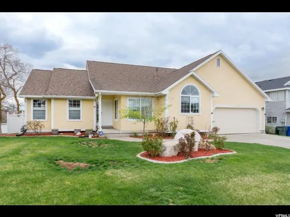 1003 Oxford Dr, Ogden, UT 84403