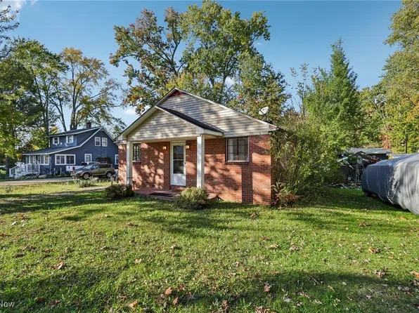 192 Tanglewood Trl, Chippewa Lake, OH 44215