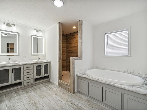 5th image of 8596 Boyer Dr