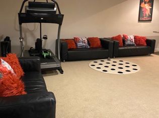 1601 Morning Glory Ln, Essex, MD 21221