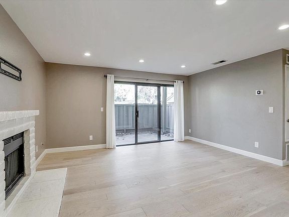 2nd image of 5693 Makati Cir APT C