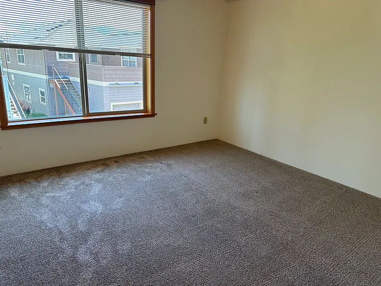 38 Logan Way — Photo 10