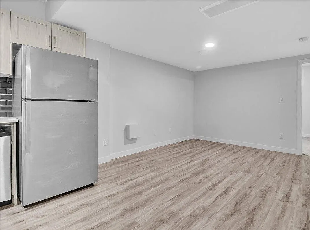 2 bed, $1,050 — Photo 3