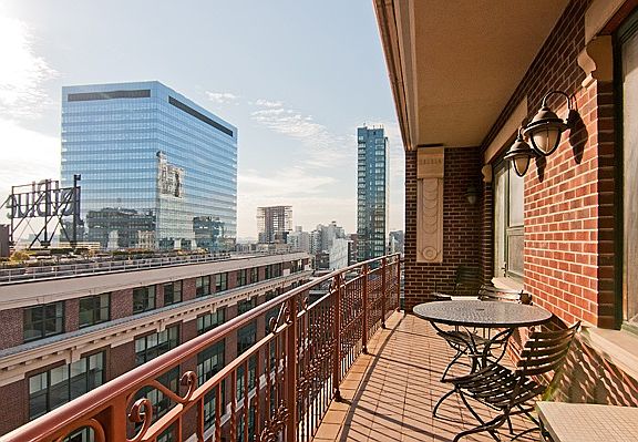 2nd image of 4126 27th St APT 9H