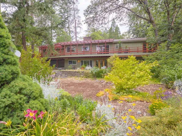 1031 NW Prospect Ave, Grants Pass, OR 97526