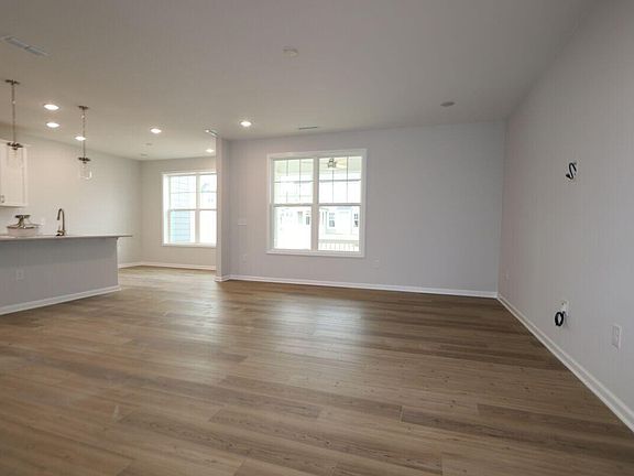 5th image of 3142 Cathedral Comb Dr #254