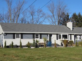 6 Morningside Dr, Pennington, NJ 08534