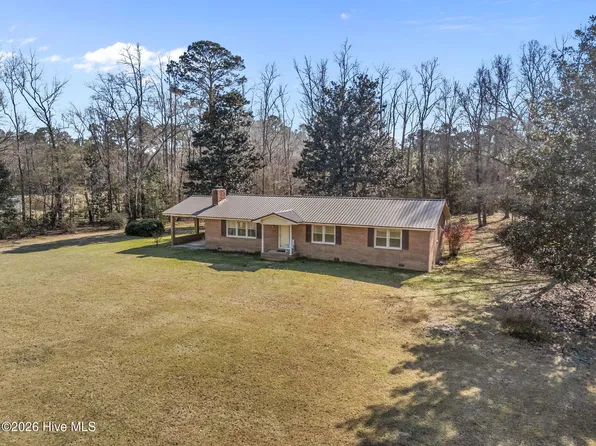 775 Governors Road SE, Winnabow, NC 28479