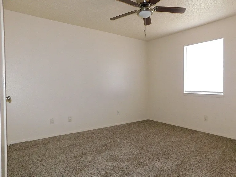 Gant Apartments — Photo 27