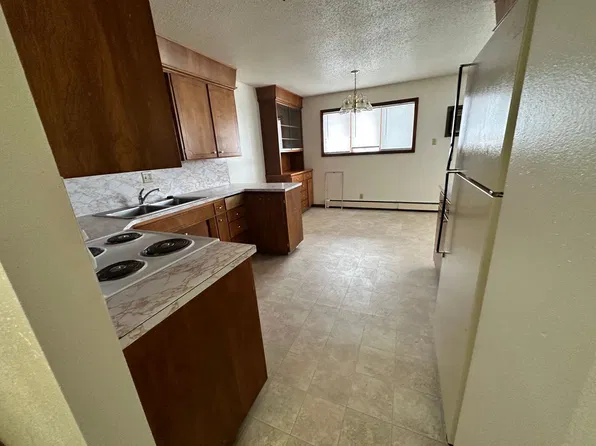 310 12th Ave NW, 310 12th Ave NW #6, Mandan, ND 58554