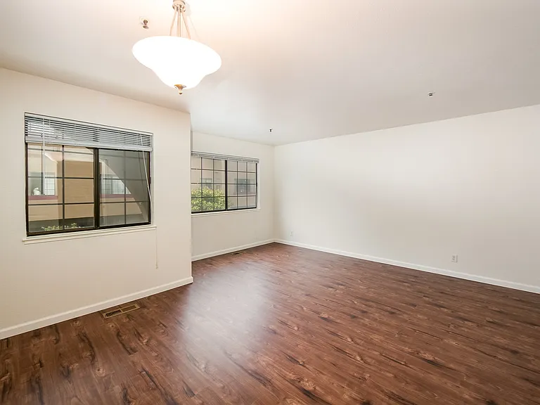 419 Dorado Ter — Photo 5