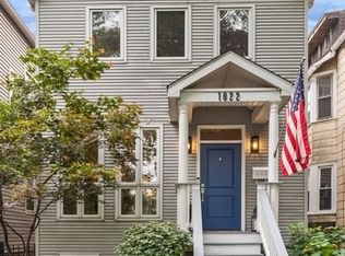 1822 W Fletcher St, Chicago, IL 60657