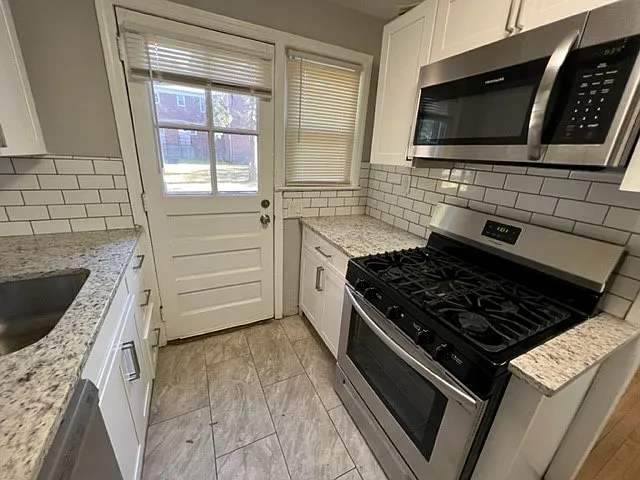 2 bed, $1,795 — Photo 2