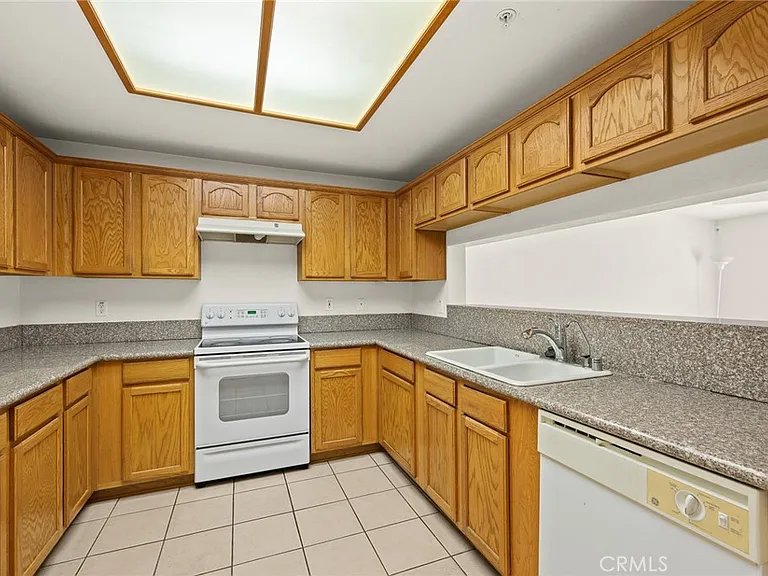 208 N Lincoln Ave #303 — Photo 8