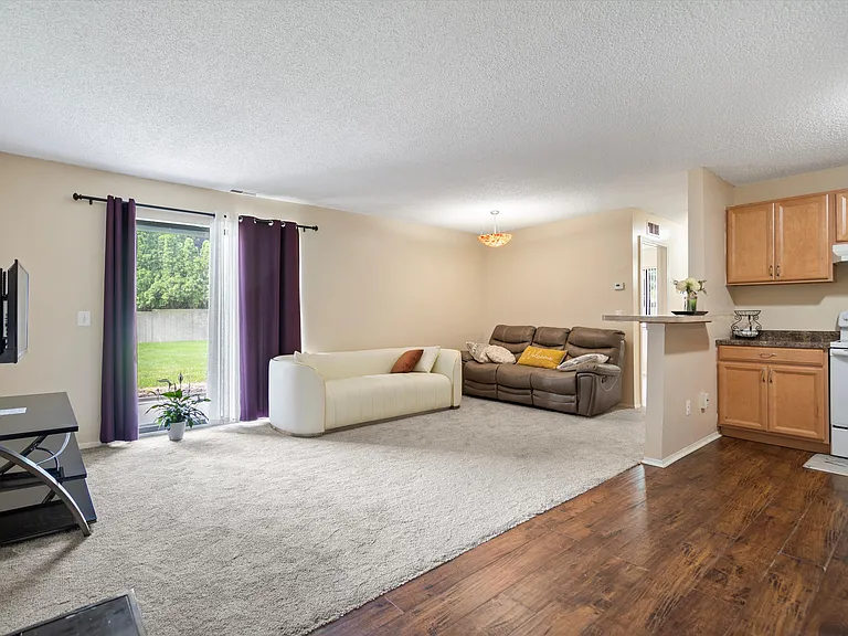 15012 Island Dr — Photo 12