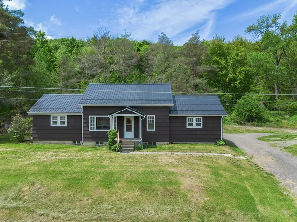 2033 Foster Valley Rd, Owego, NY 13827