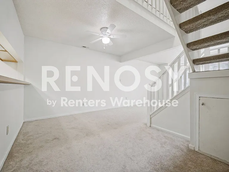 5310 Lake Victoria Arch — Photo 28