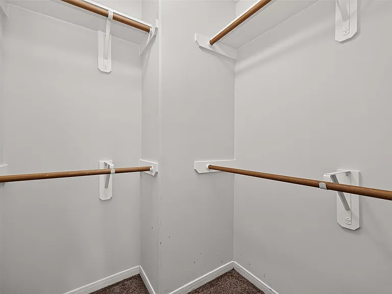 10031 Magnolia Way — Photo 45