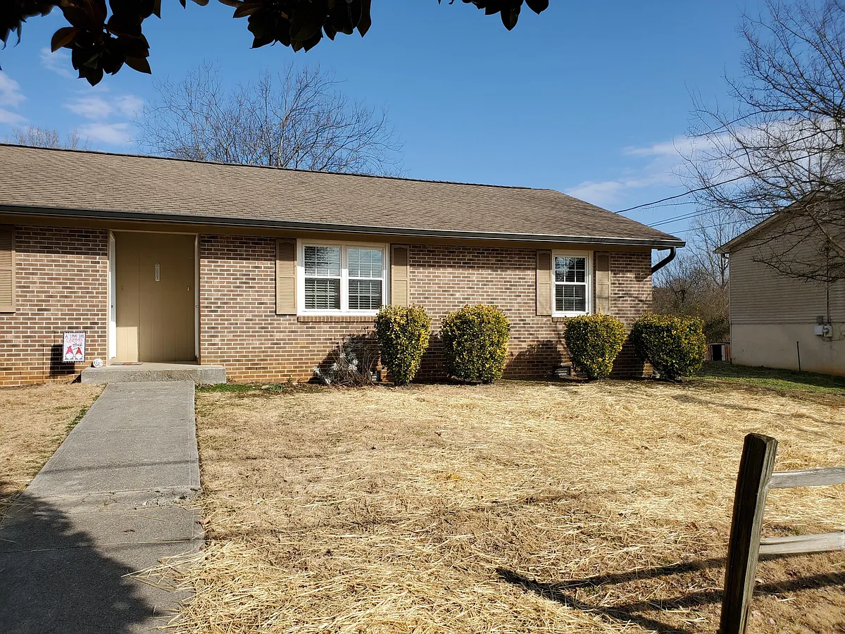 Building Photo - 1102 Scottie Ln