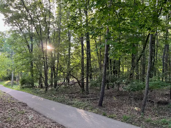 6761 Burton St SE, Grand Rapids, MI 49546
