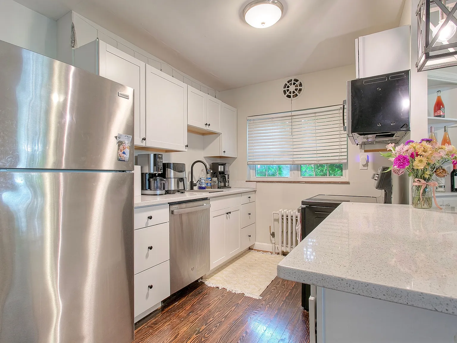 2 bed, 1200 sqft, $1,695 — Photo 3
