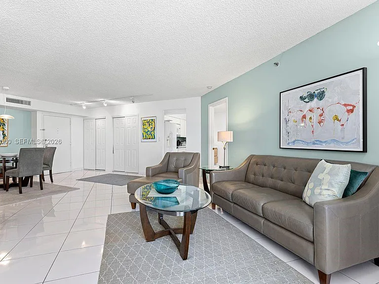 6767 Collins Ave #1905 — Photo 9