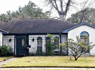 8827 Sandstone St, Houston, TX 77036