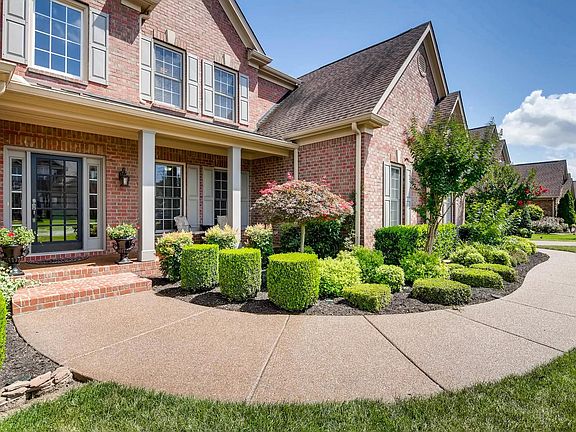 2nd image of 6026 Stags Leap Way