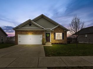 110 Nathan Hale Dr, Georgetown, KY 40324