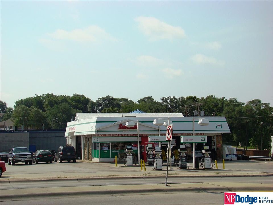 2nd image of 13205 Millard Ave