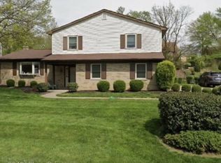 3049 Village Dr, Edgewood, KY 41017