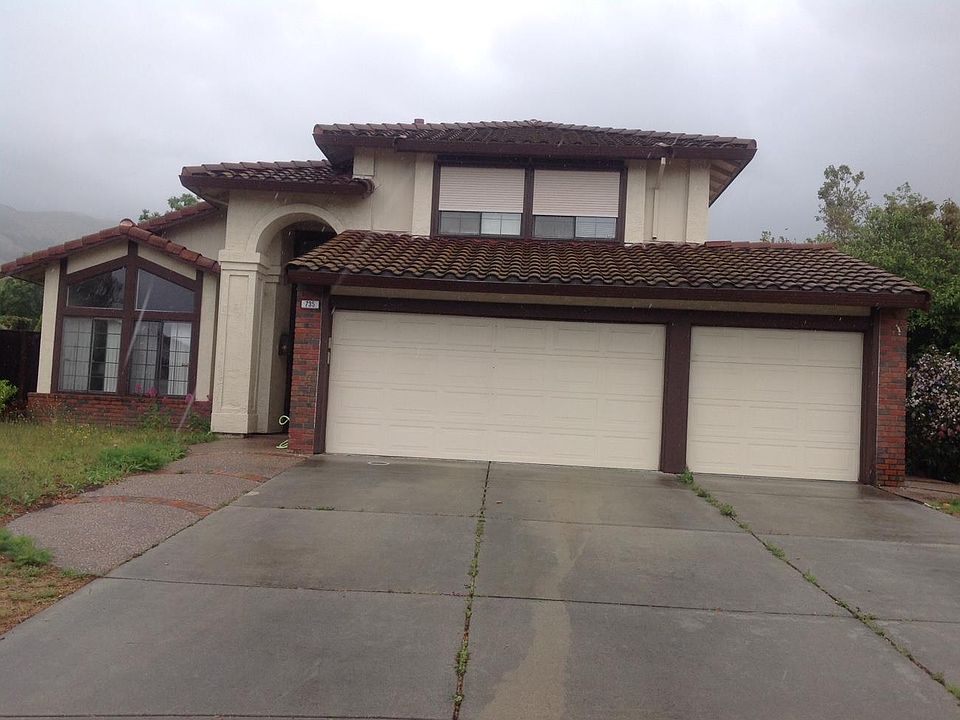 1st image of 735 Berkshire Pl