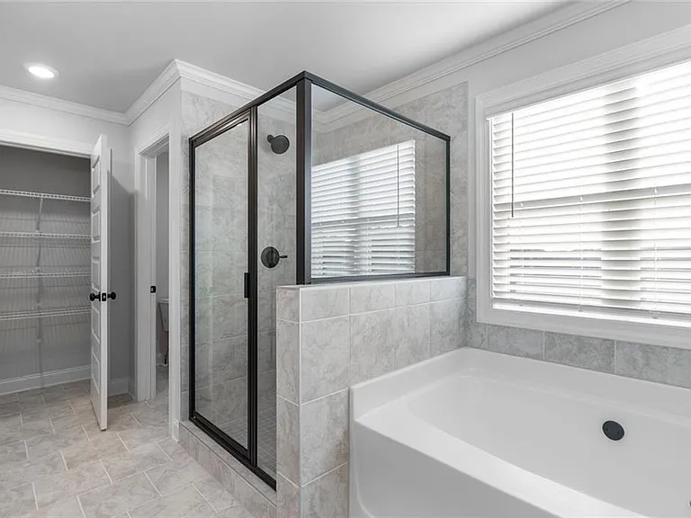 448 Banff Dr — Photo 15