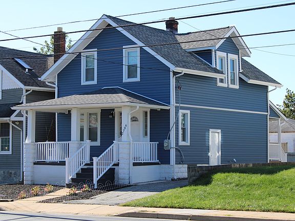 3rd image of 2706 Lancaster Ave