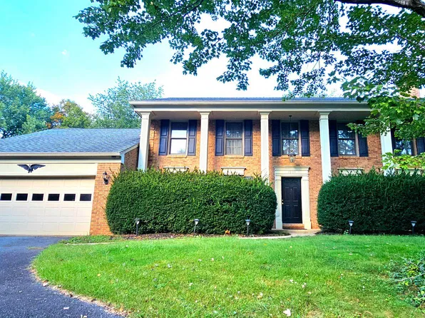 1009 Riva Ridge Dr, Great Falls, VA 22066