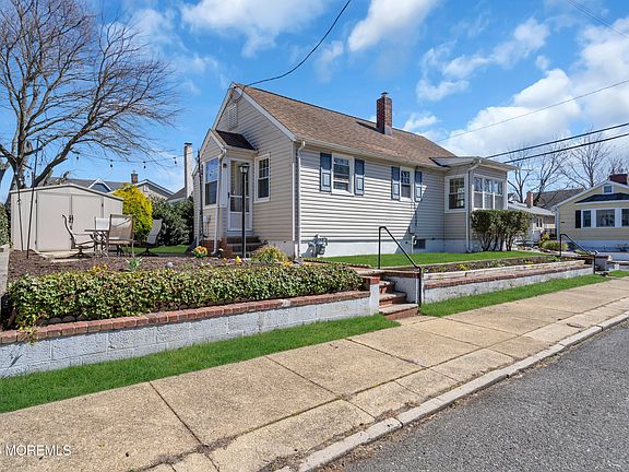 3rd image of 137 Inskip Avenue