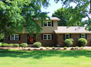 1081 Vera Dr, Alcoa, TN 37701