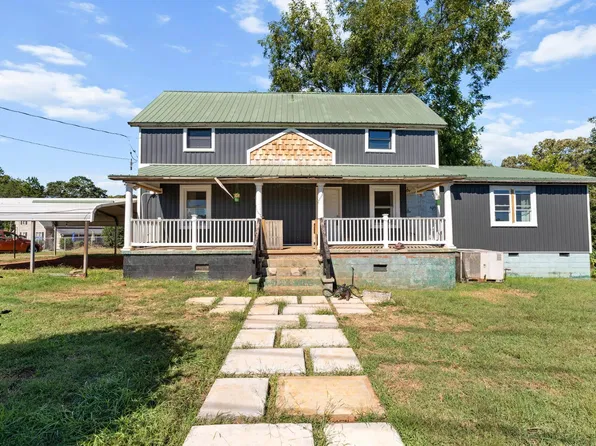 3 Baptist St, Pelzer, SC 29669