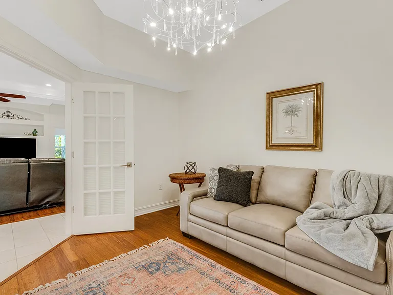 4801 Edgemont Ct — Photo 38