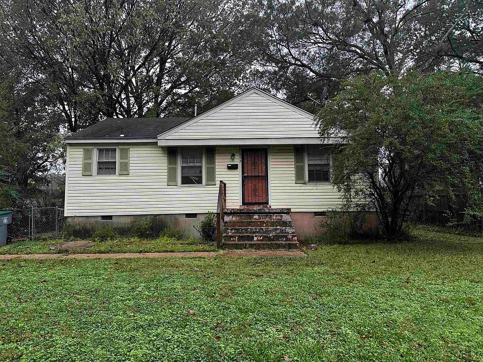1st image of 773 Saint Nick Dr