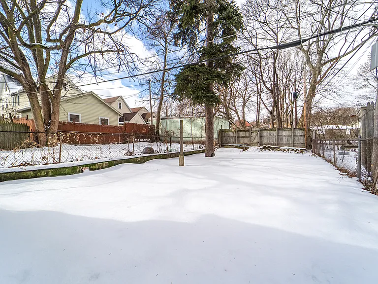 75 Diem St — Photo 20