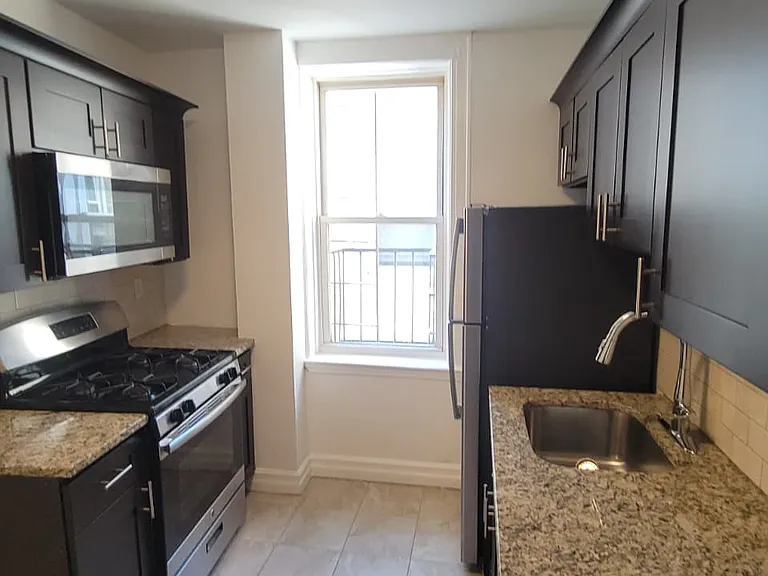 5907 Blvd East — Photo 17