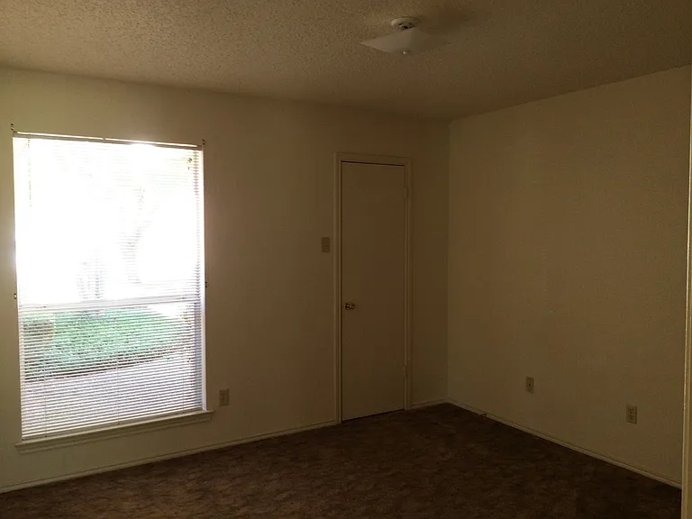 624 Barbara Jean Dr — Photo 3